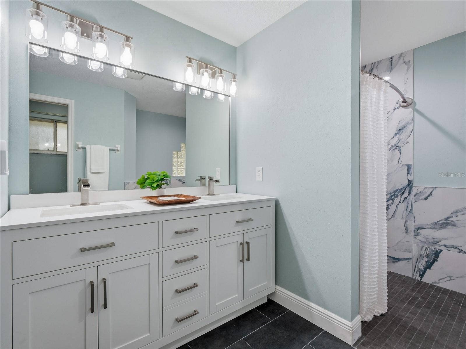 3650 WOODBRIDGE ROAD, Deland, FL 32720 Updated Master Bath