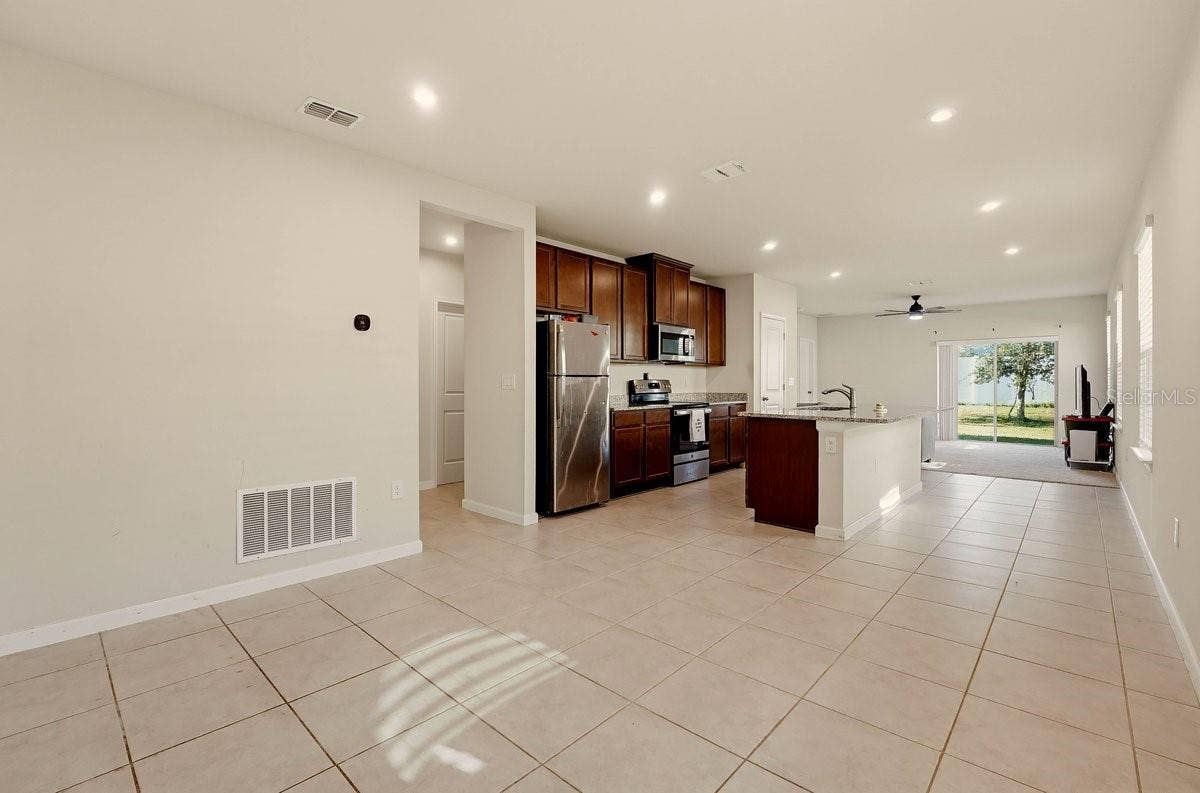 5142 GRAND TETON COURT, Deland, FL 32724 5142 GRAND TETON COURT, Deland, FL 32724