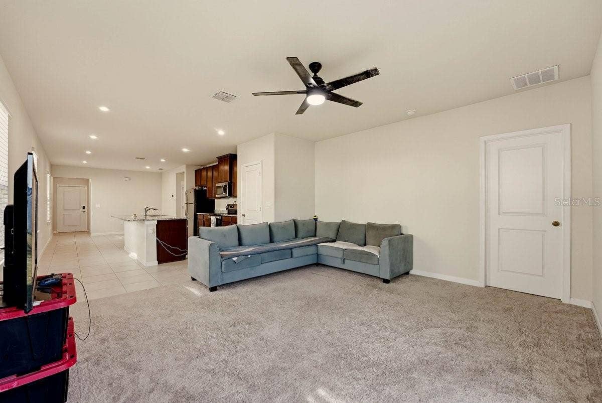 5142 GRAND TETON COURT, Deland, FL 32724 5142 GRAND TETON COURT, Deland, FL 32724