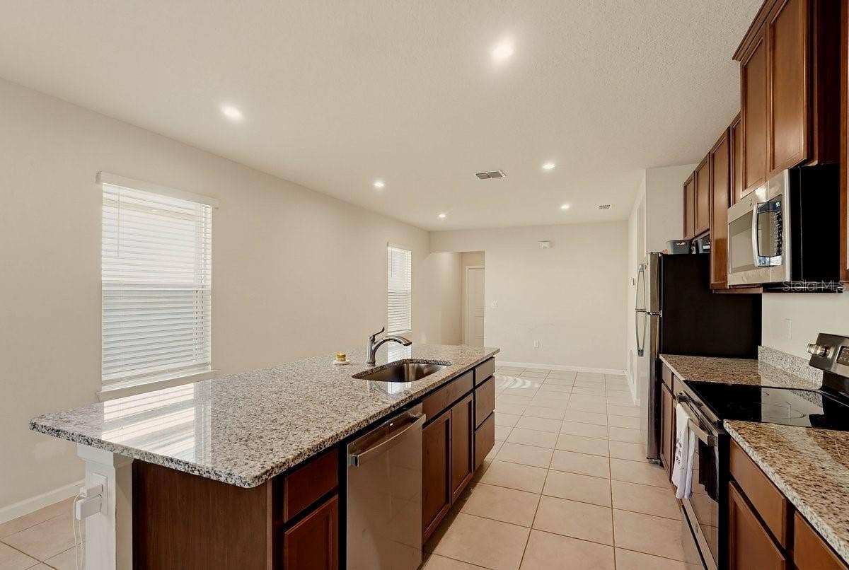 5142 GRAND TETON COURT, Deland, FL 32724 5142 GRAND TETON COURT, Deland, FL 32724