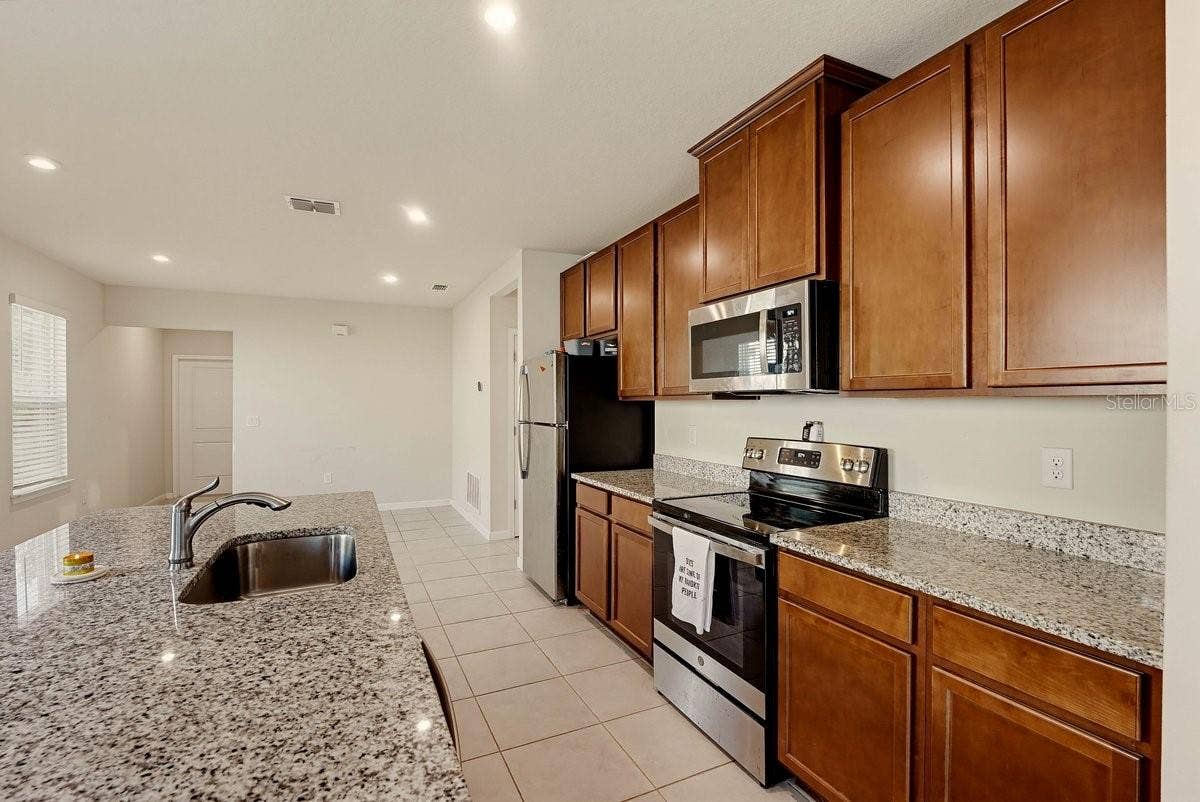 5142 GRAND TETON COURT, Deland, FL 32724 5142 GRAND TETON COURT, Deland, FL 32724