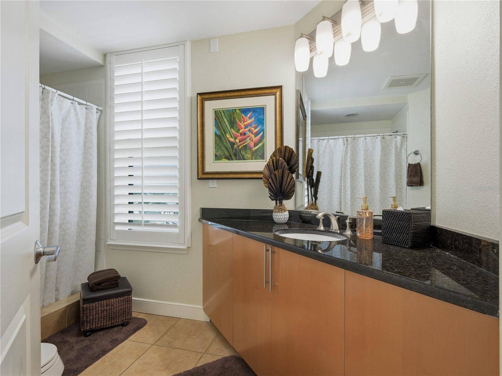 1925 S ATLANTIC AVENUE, #401, Daytona Beach Shores, FL 32118 GUEST BATHROOM #1