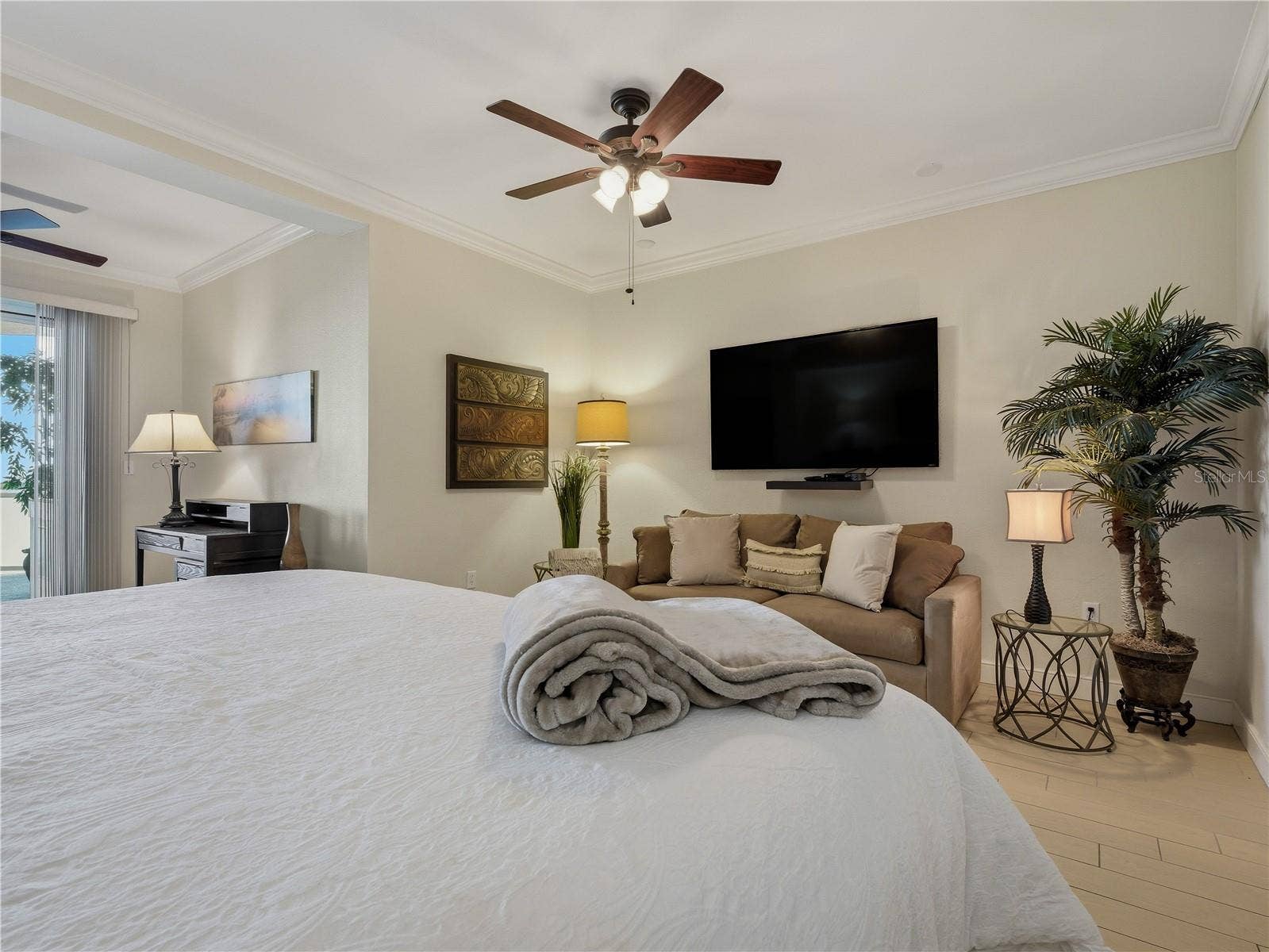 1925 S ATLANTIC AVENUE, #401, Daytona Beach Shores, FL 32118 PRIMARY BEDROOM