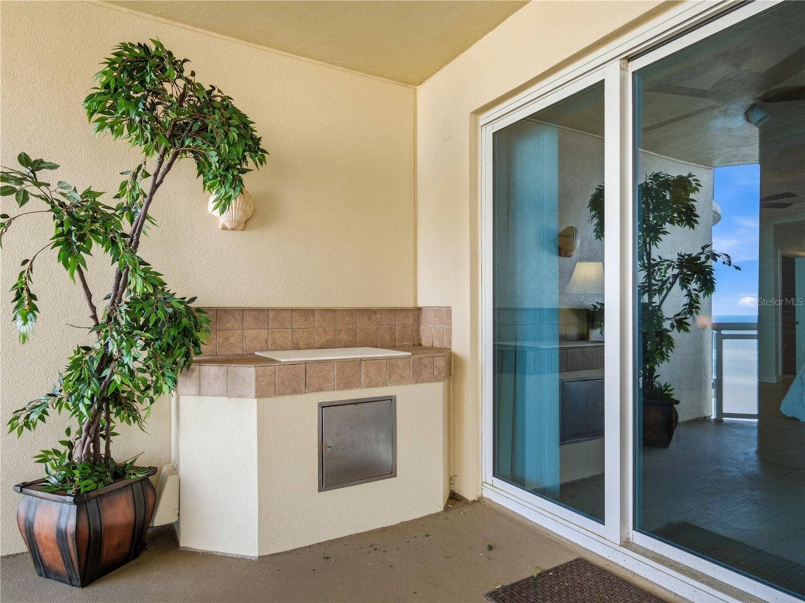 1925 S ATLANTIC AVENUE, #401, Daytona Beach Shores, FL 32118 PRIMARY BALCONY OUTDOOR KITCHEN