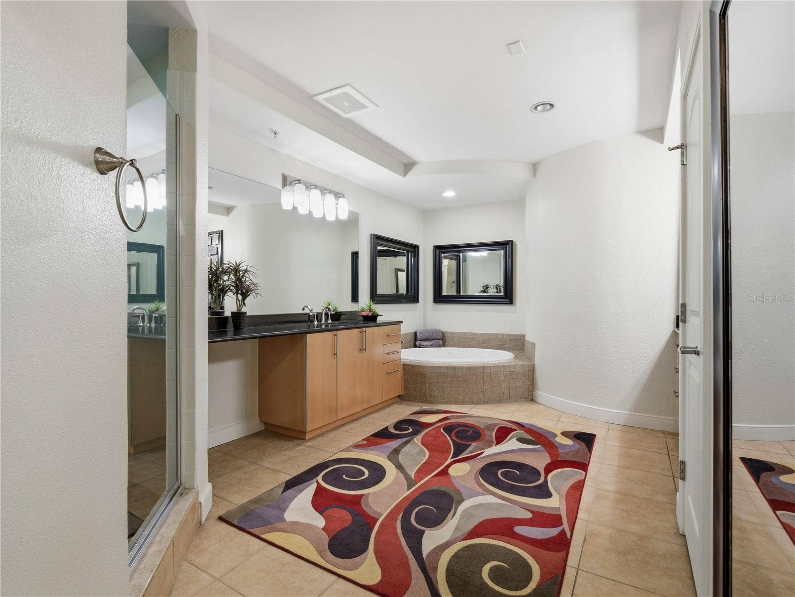 1925 S ATLANTIC AVENUE, #401, Daytona Beach Shores, FL 32118 PRIMARY BATH