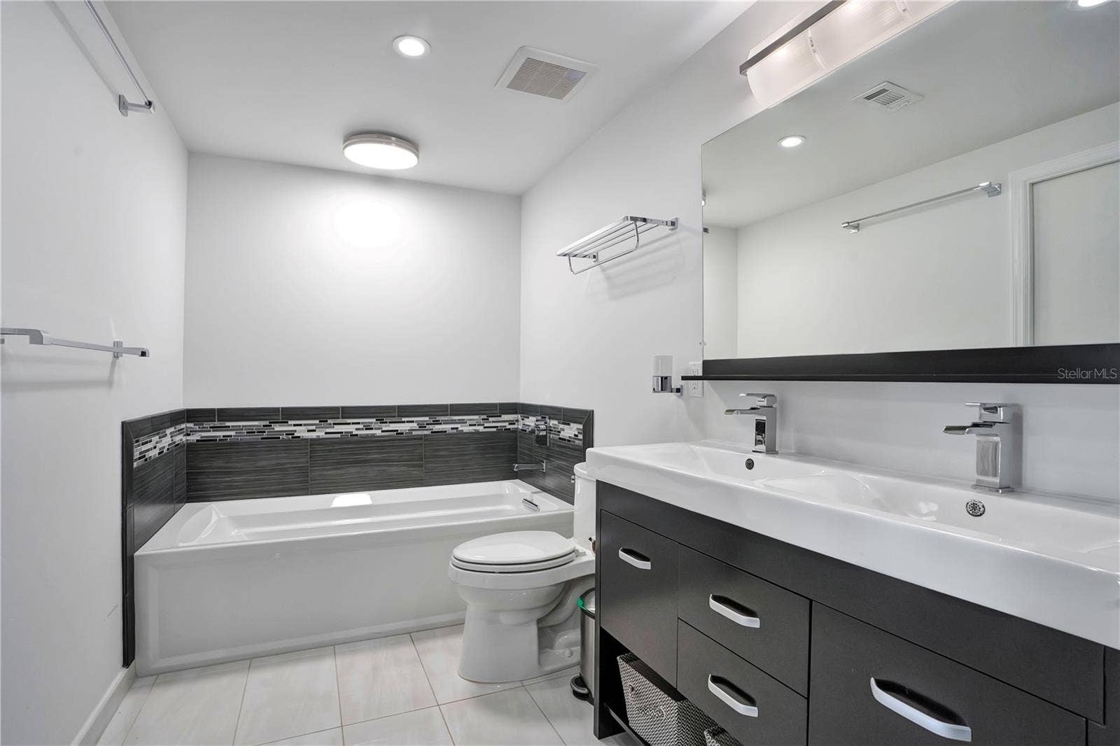 1208 E RIVER DRIVE, #401, Melbourne, FL 32901