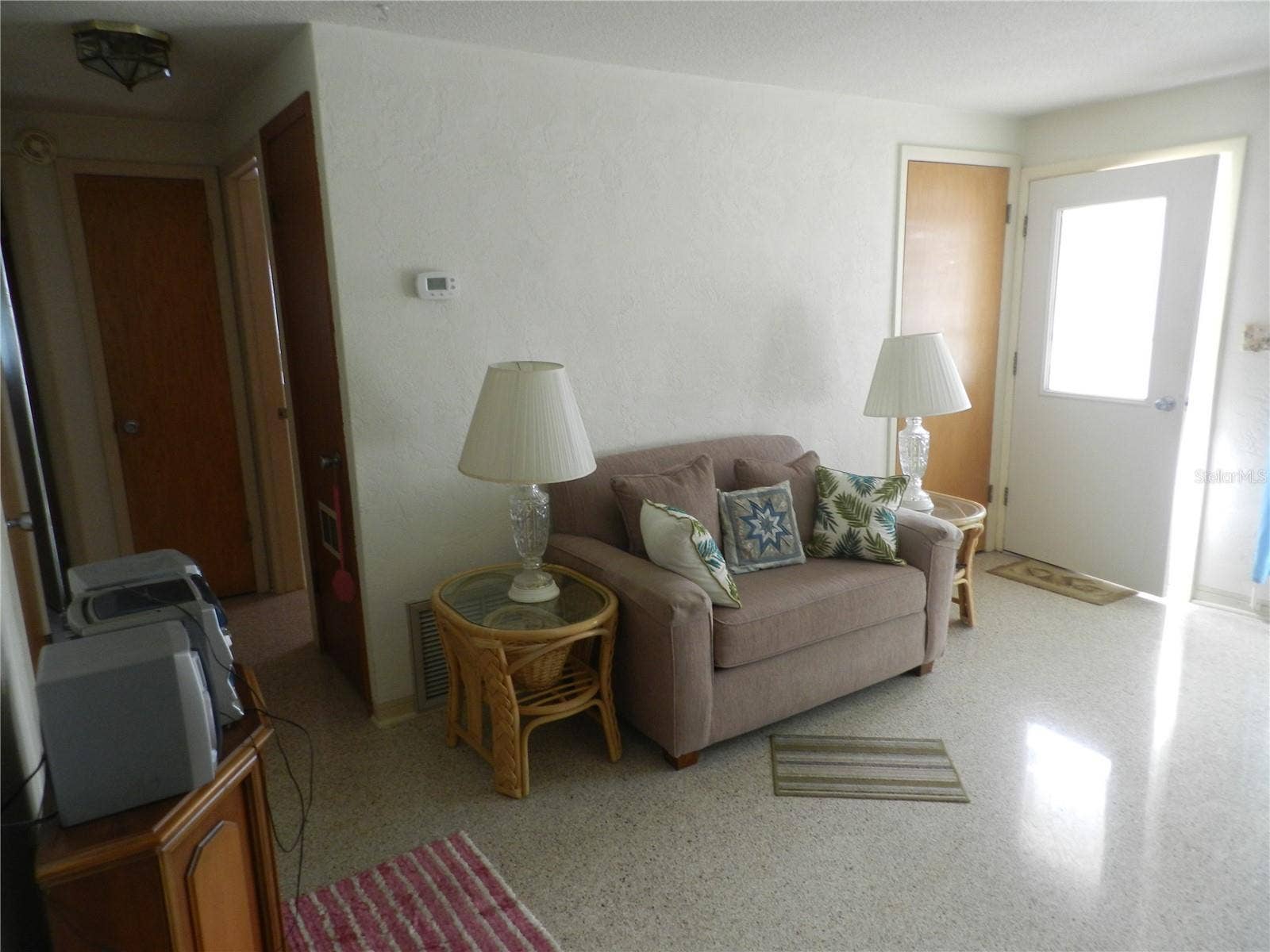 816 E 10TH AVENUE, New Smyrna Beach, FL 32169