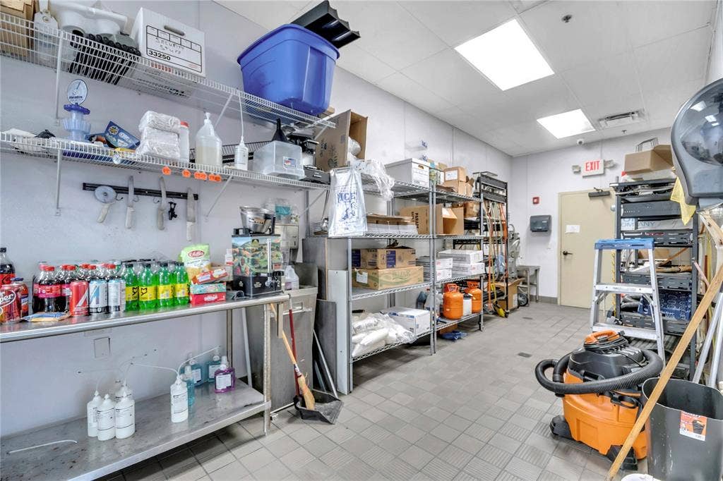 5600 BUTLER NATIONAL DRIVE, Orlando, FL 32812 5600 BUTLER NATIONAL DRIVE, Orlando, FL 32812