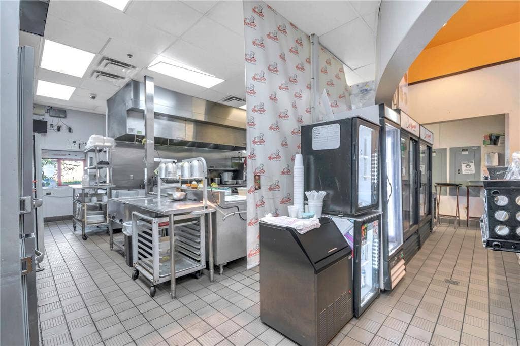 5600 BUTLER NATIONAL DRIVE, Orlando, FL 32812 5600 BUTLER NATIONAL DRIVE, Orlando, FL 32812