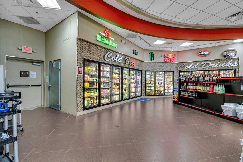 5600 BUTLER NATIONAL DRIVE, Orlando, FL 32812 5600 BUTLER NATIONAL DRIVE, Orlando, FL 32812