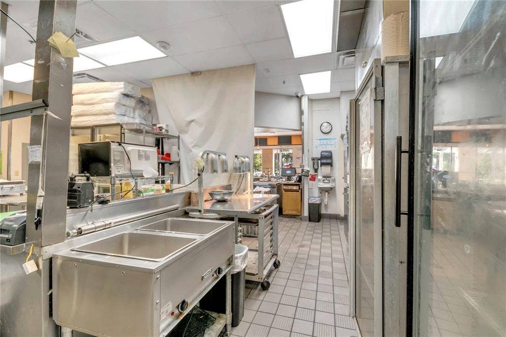5600 BUTLER NATIONAL DRIVE, Orlando, FL 32812 5600 BUTLER NATIONAL DRIVE, Orlando, FL 32812
