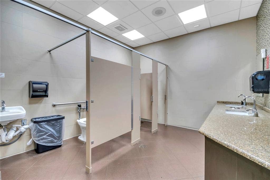 5600 BUTLER NATIONAL DRIVE, Orlando, FL 32812 5600 BUTLER NATIONAL DRIVE, Orlando, FL 32812