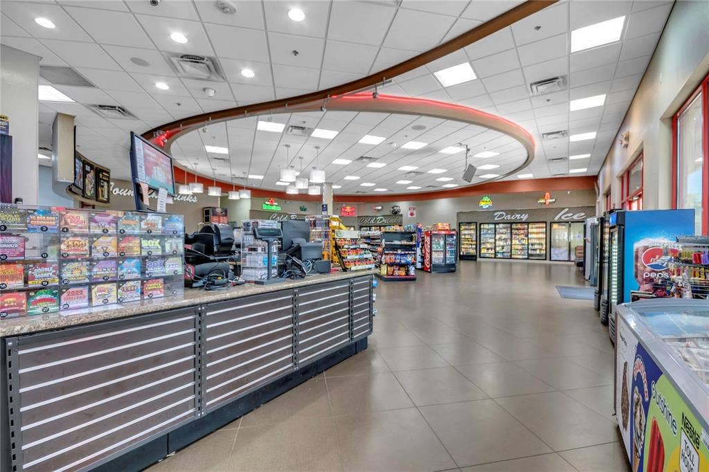 5600 BUTLER NATIONAL DRIVE, Orlando, FL 32812 5600 BUTLER NATIONAL DRIVE, Orlando, FL 32812