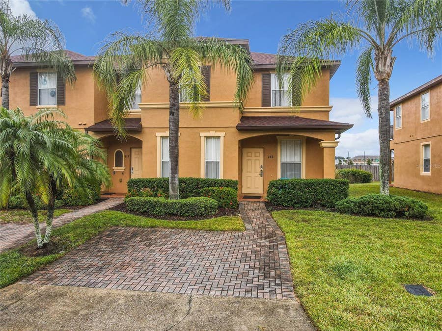Property photo for 702 CALABRIA AVE, Davenport, FL