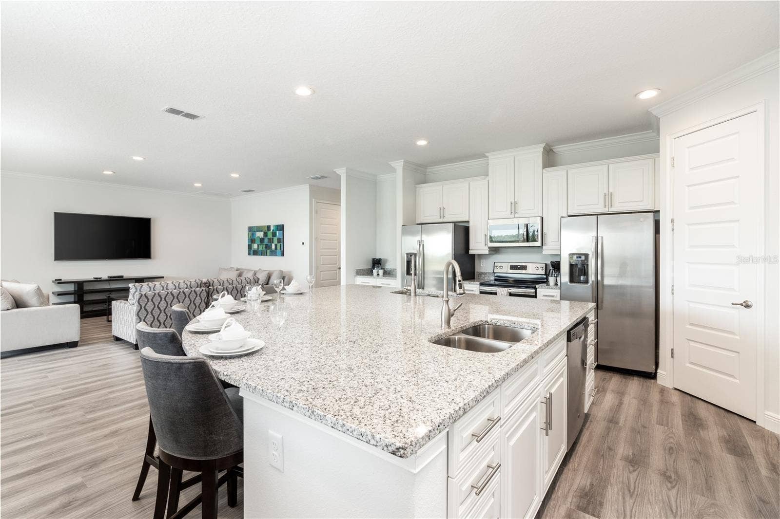 1136 CASTLE PINES COURT, Reunion, FL 34747 1136 CASTLE PINES COURT, Reunion, FL 34747