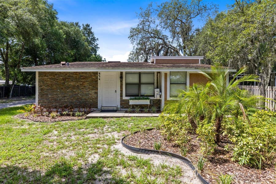 Property photo for 424 E WELCH ROAD, Apopka, FL