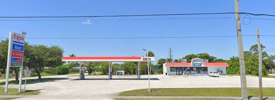 Property photo for 4504 SE FEDERAL HIGHWAY, Stuart, FL
