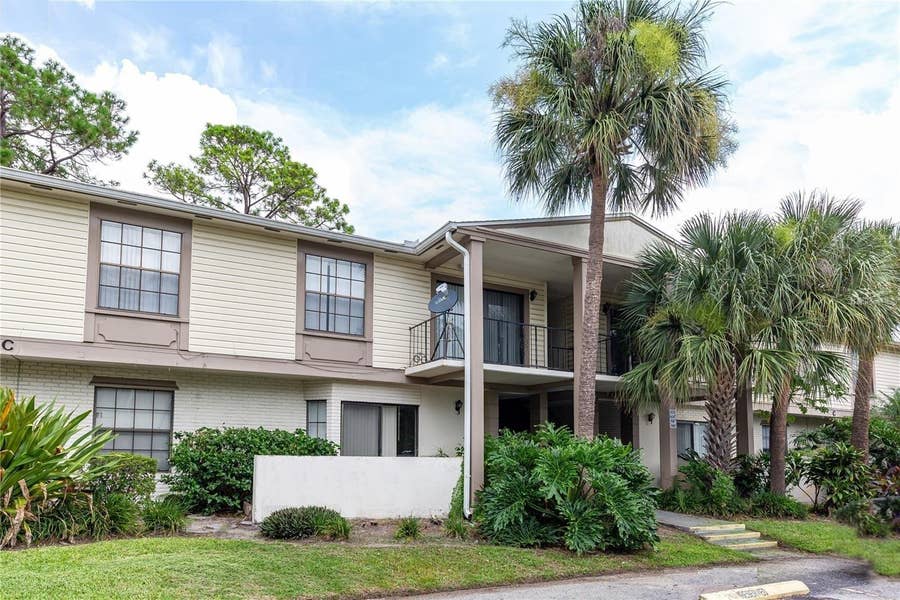 Property photo for 6039 VILLAGE CIRCLE, #BLDG C, Orlando, FL