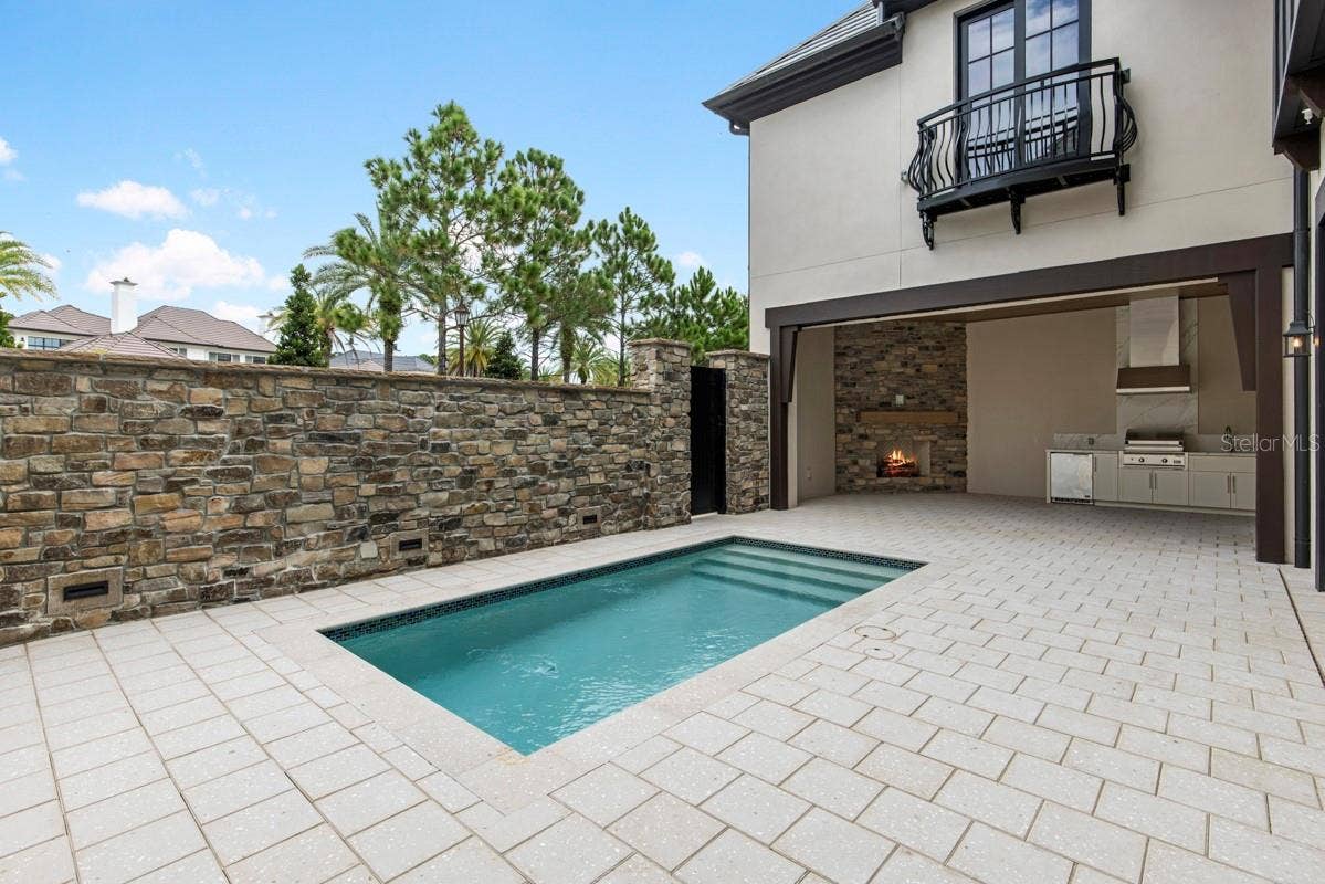 10300 WINTER SPARKLE CIRCLE, Golden Oak, FL 32836