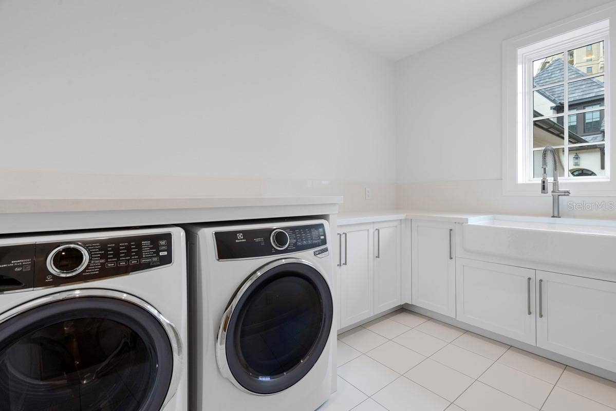 10300 WINTER SPARKLE CIRCLE, Golden Oak, FL 32836