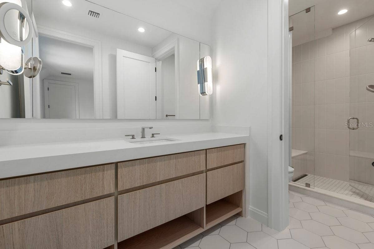 10300 WINTER SPARKLE CIRCLE, Golden Oak, FL 32836