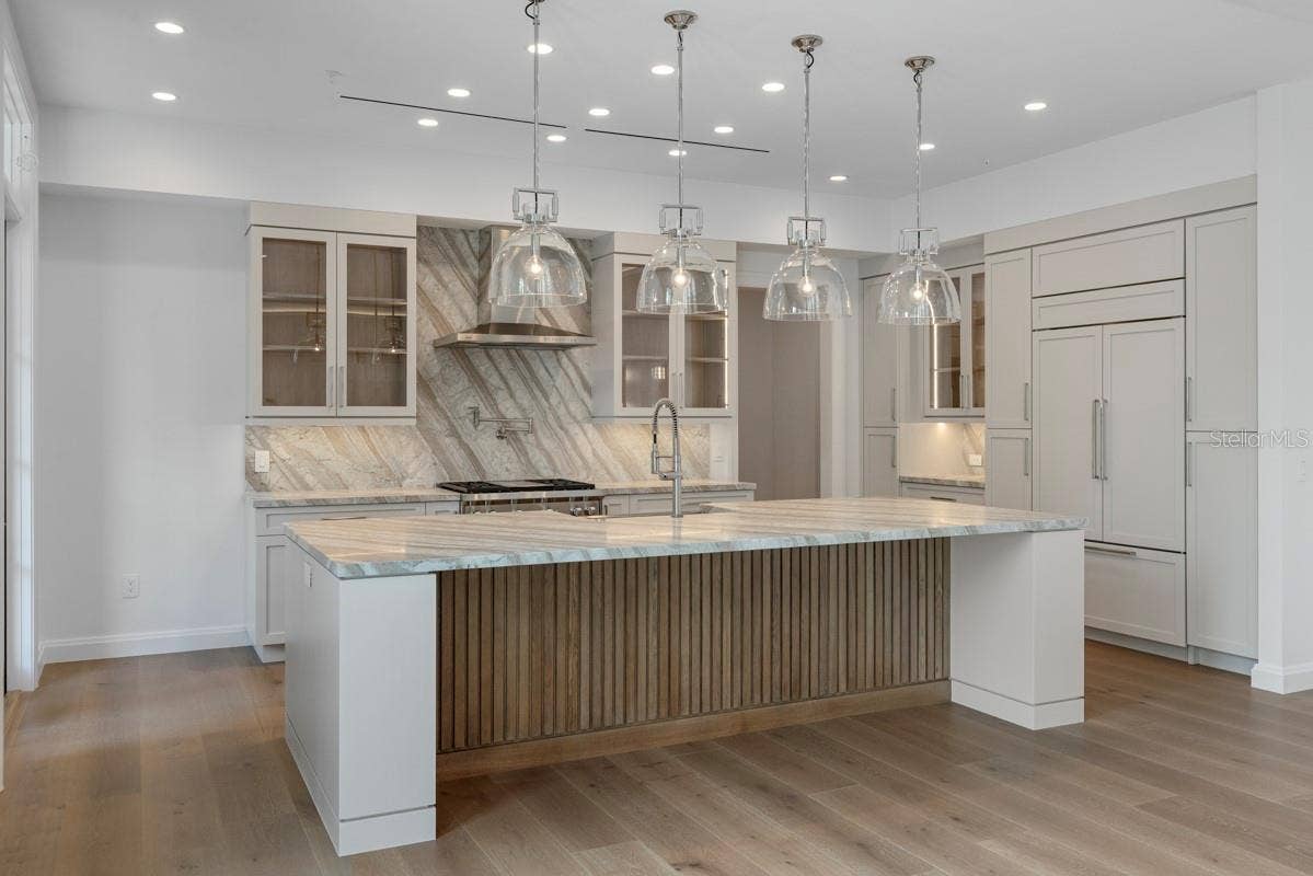 10300 WINTER SPARKLE CIRCLE, Golden Oak, FL 32836