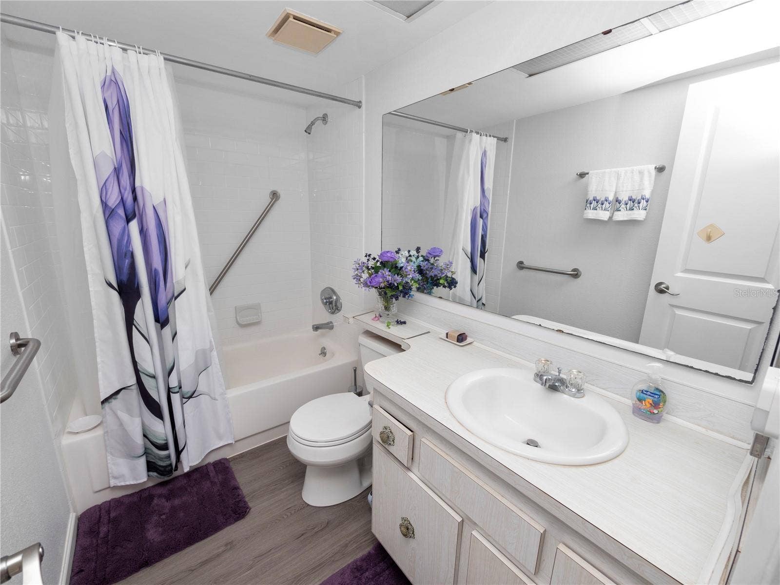 230 LA CASA, #230, Lake Wales, FL 33898 Primary Bath