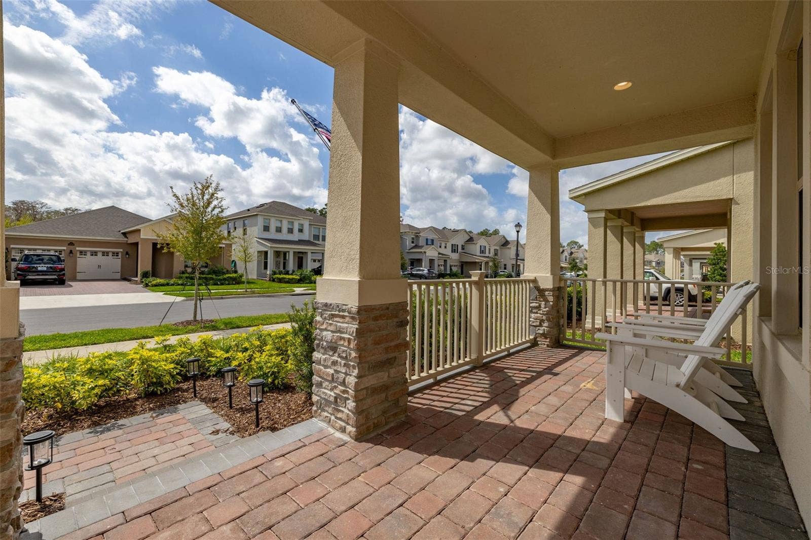 18339 OLIVER TWIST WAY, Winter Garden, FL 34787 front porch living