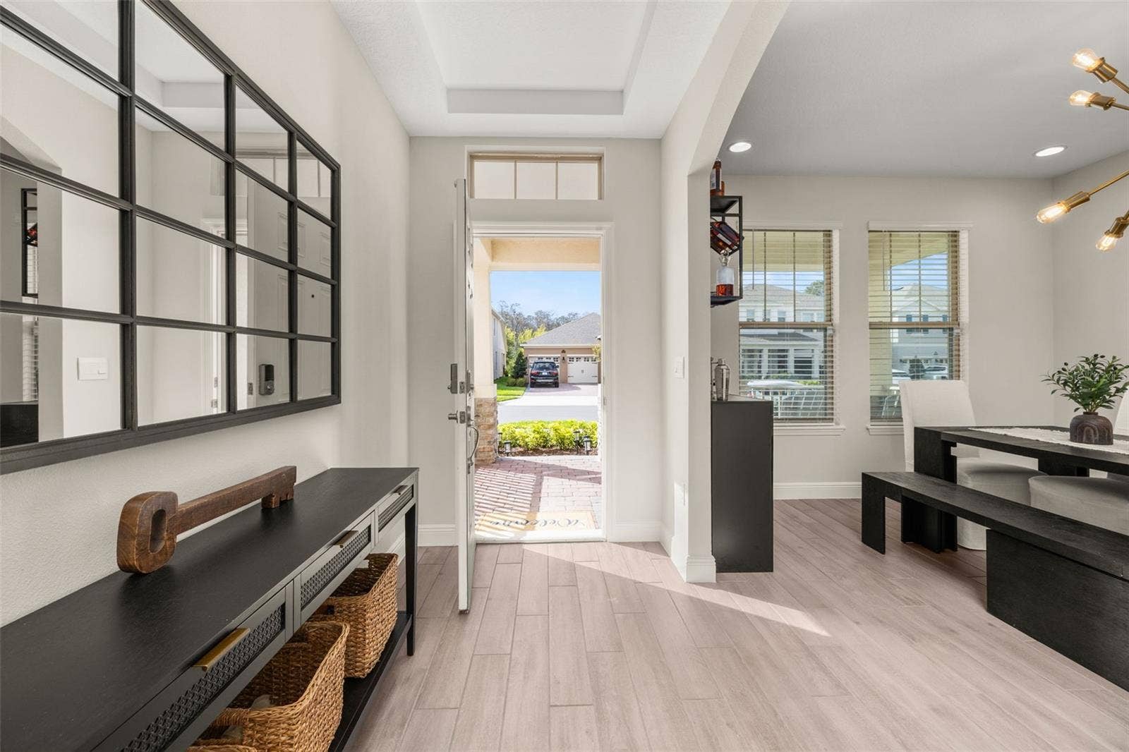 18339 OLIVER TWIST WAY, Winter Garden, FL 34787 Grand entrance with tray ceiling