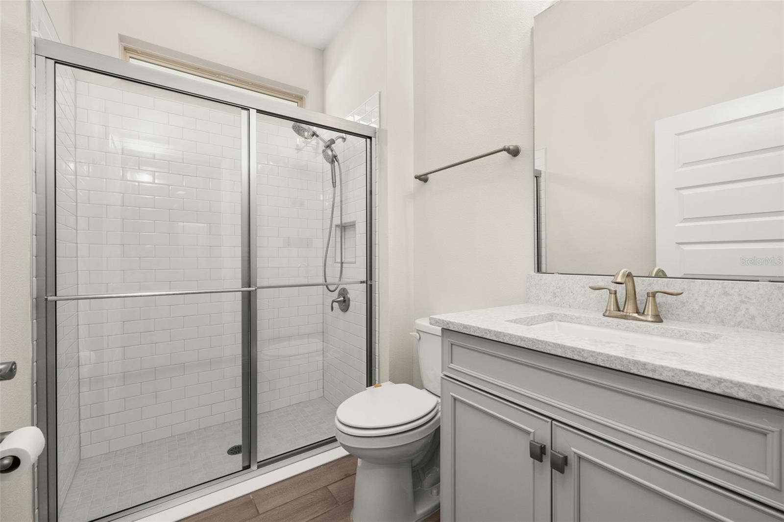 18339 OLIVER TWIST WAY, Winter Garden, FL 34787 Full Bath Downstairs
