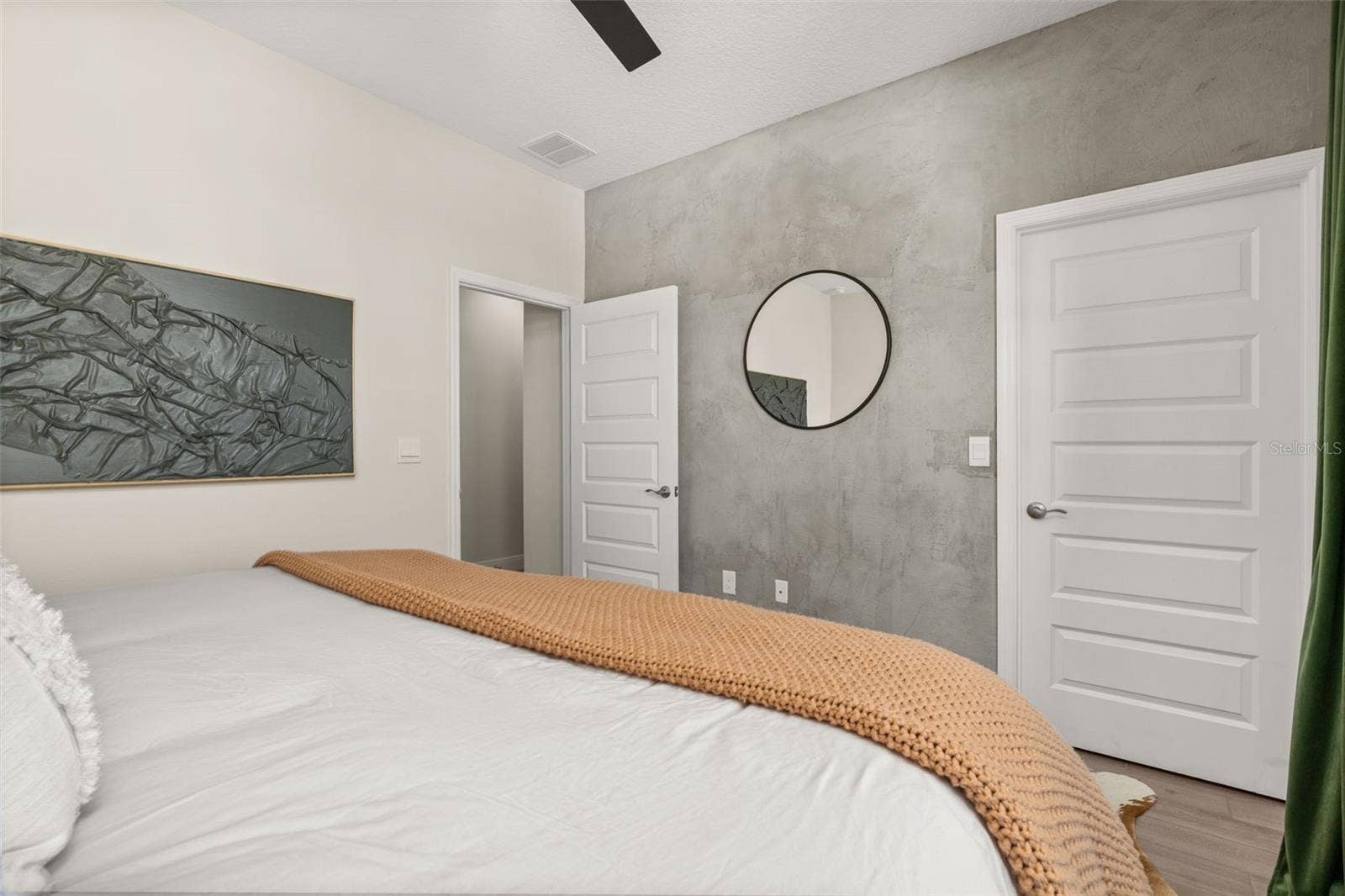 18339 OLIVER TWIST WAY, Winter Garden, FL 34787 Professional designed home has Guest room on bottom floor with full bath