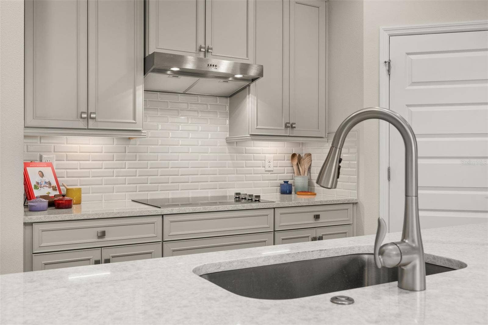 18339 OLIVER TWIST WAY, Winter Garden, FL 34787 all stainless steel appliances and beautiful backsplash