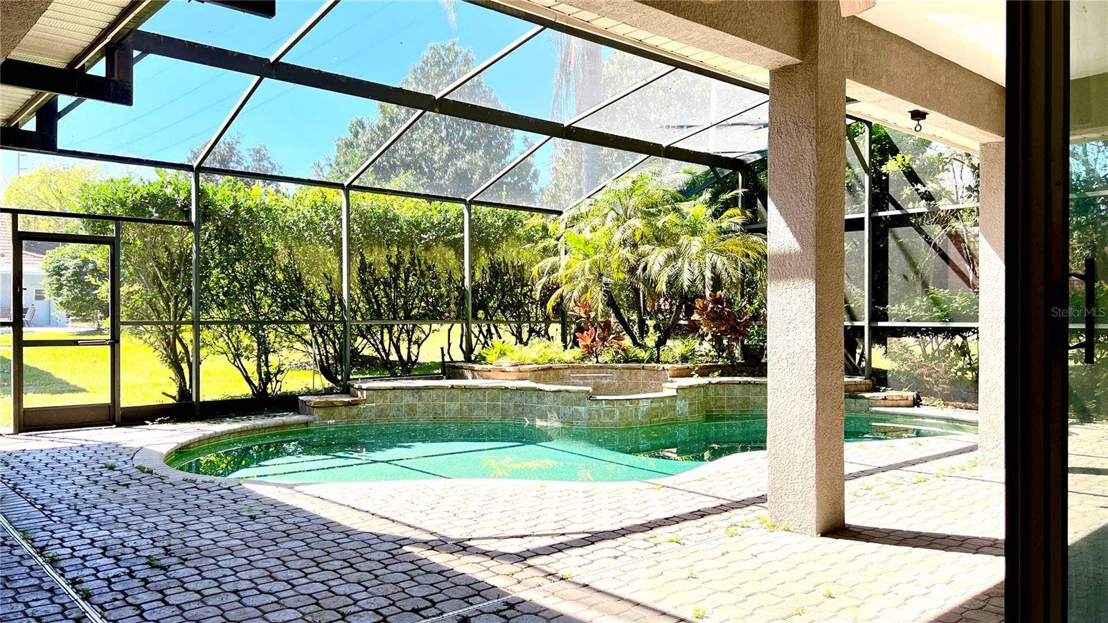 8854 OAK LANDINGS COURT, Orlando, FL 32836 8854 OAK LANDINGS COURT, Orlando, FL 32836