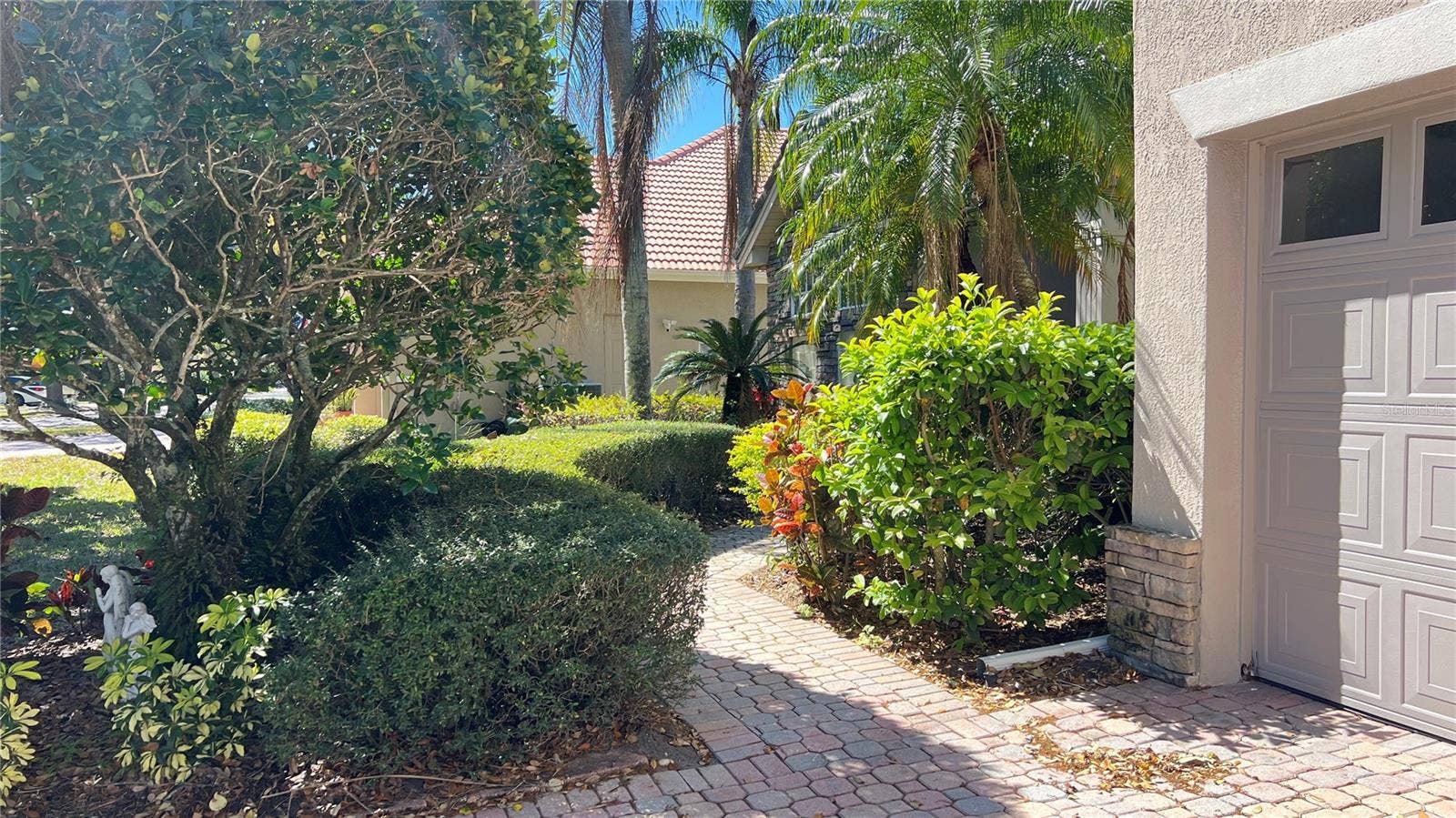 8854 OAK LANDINGS COURT, Orlando, FL 32836 8854 OAK LANDINGS COURT, Orlando, FL 32836