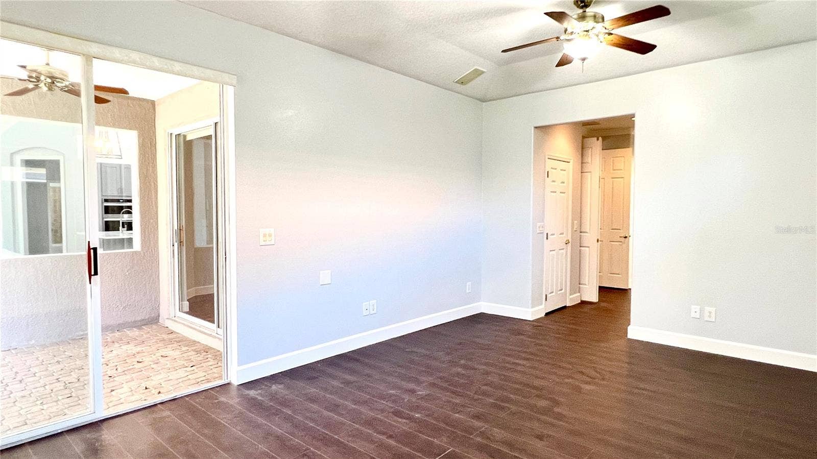 8854 OAK LANDINGS COURT, Orlando, FL 32836 8854 OAK LANDINGS COURT, Orlando, FL 32836