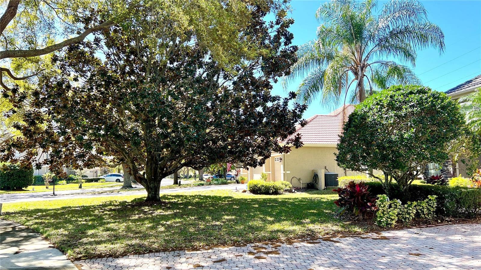 8854 OAK LANDINGS COURT, Orlando, FL 32836 8854 OAK LANDINGS COURT, Orlando, FL 32836