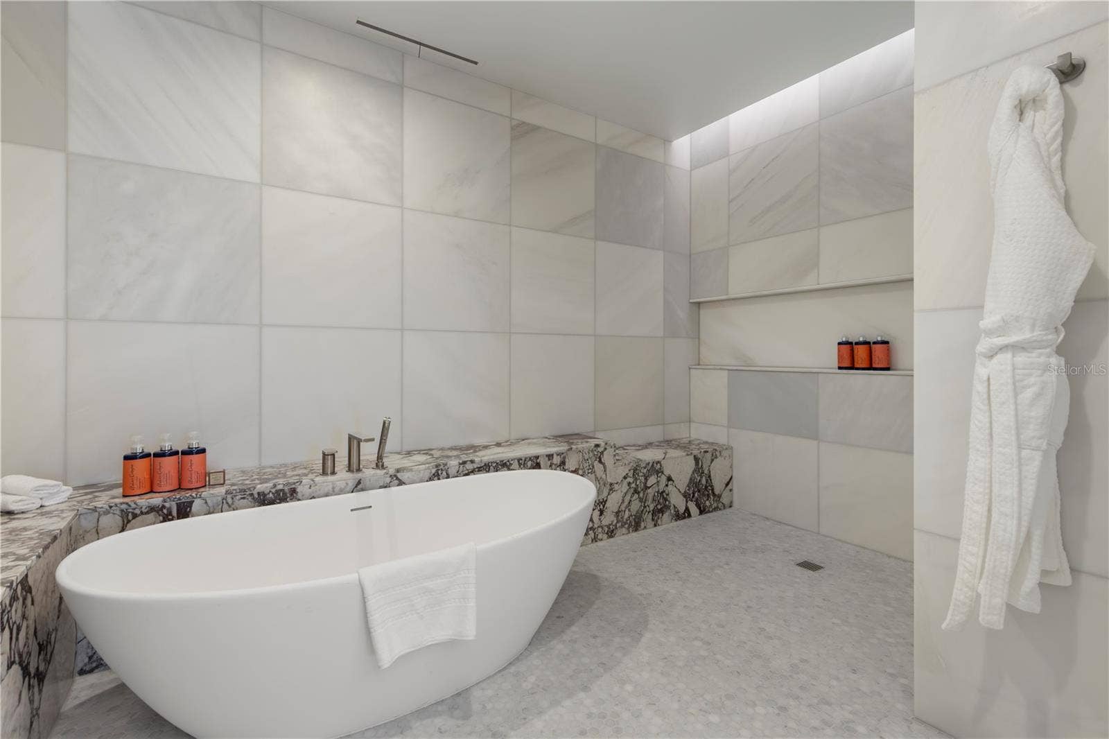 10160 AUTUMN MIST LANE, #601, Golden Oak, FL 32836 Oversized wet room shower and tub in Primary Bathroom