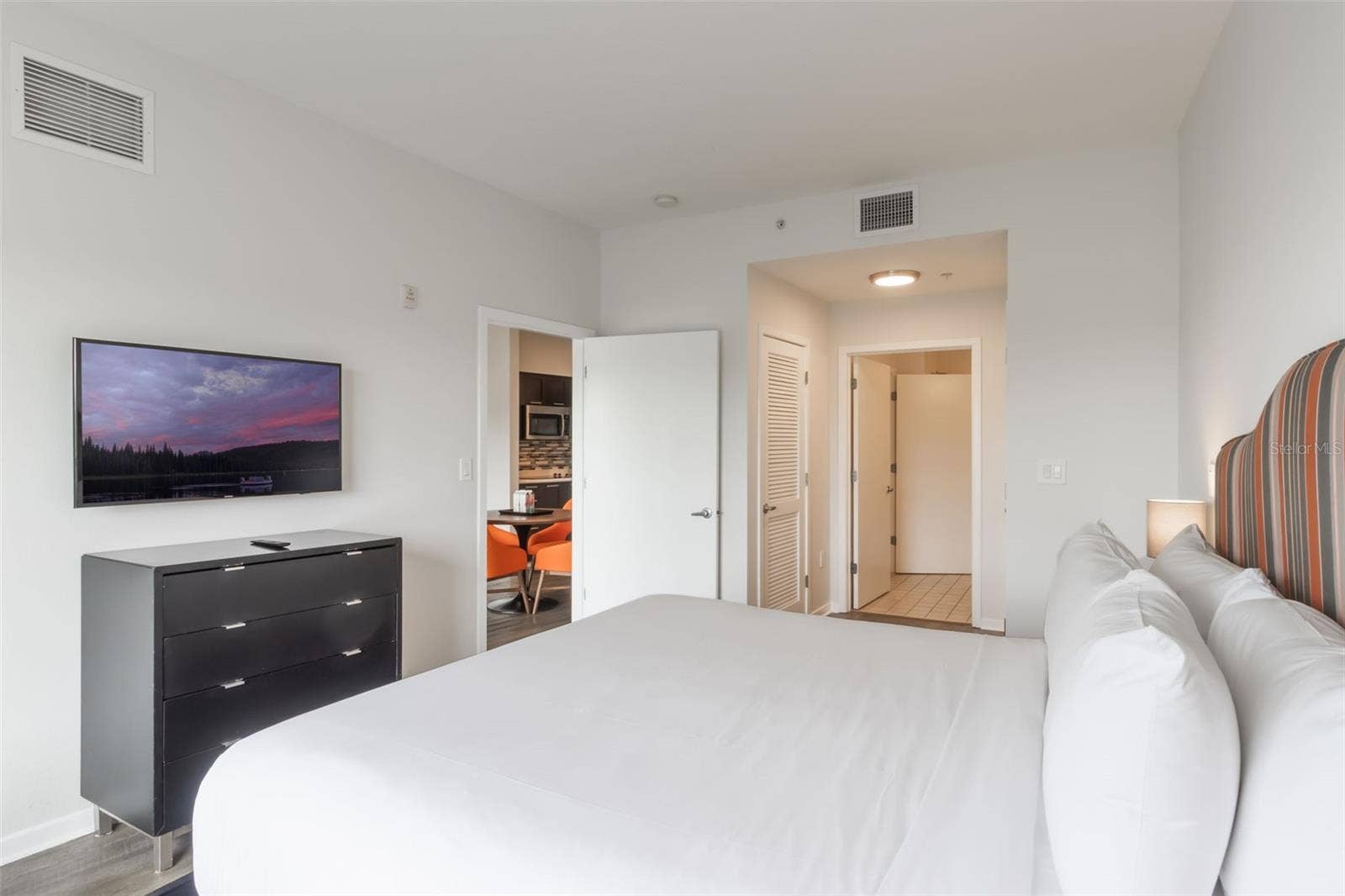 225 CELEBRATION PLACE, #401, Kissimmee, FL 34747 225 CELEBRATION PLACE, #401, Kissimmee, FL 34747