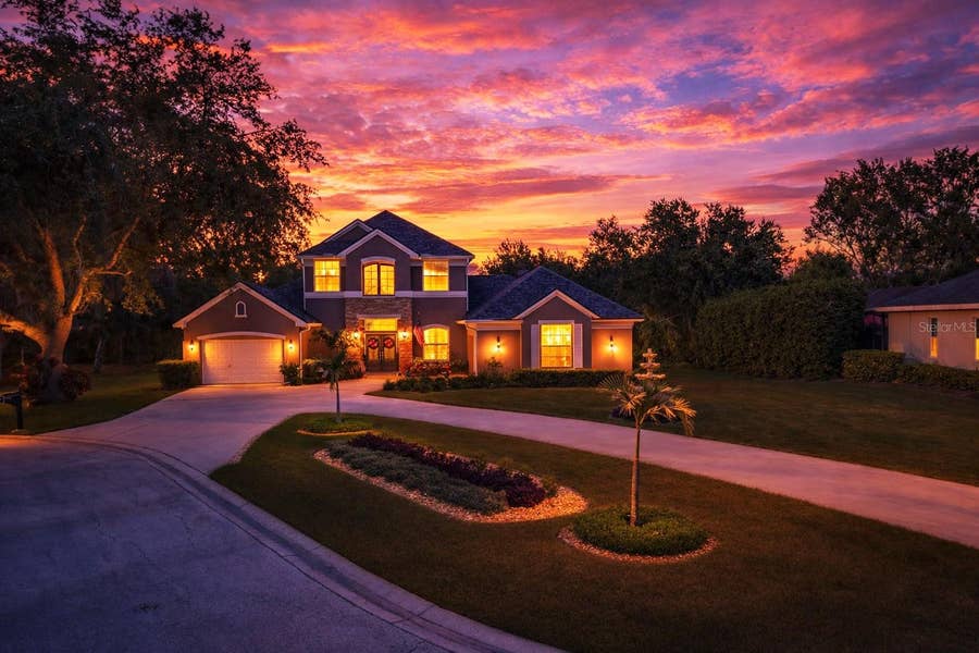 Property photo for 3008 SUTTON WOODS DRIVE, Plant City, FL