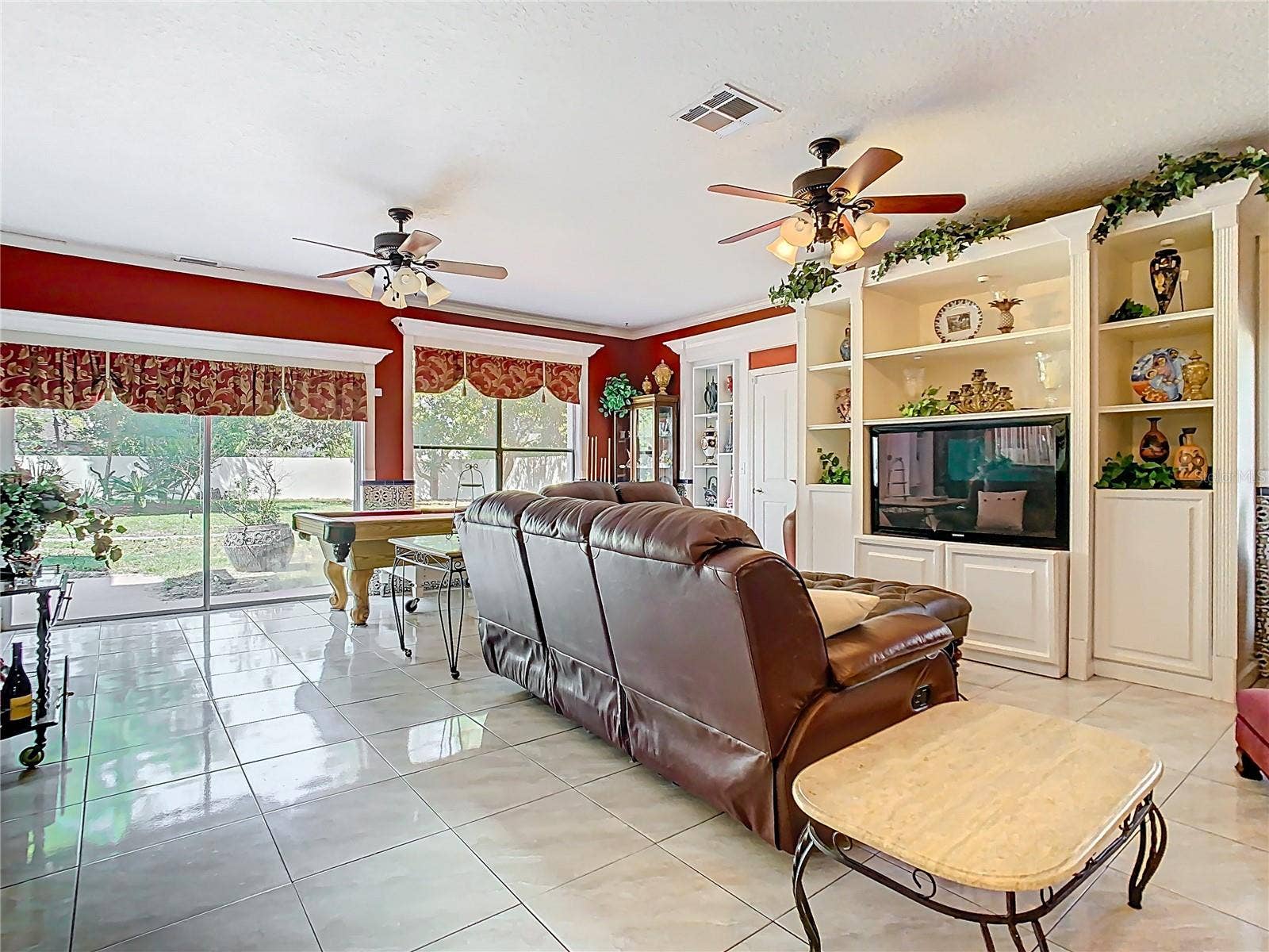 5852 MEDINAH WAY, Orlando, FL 32819 Living room