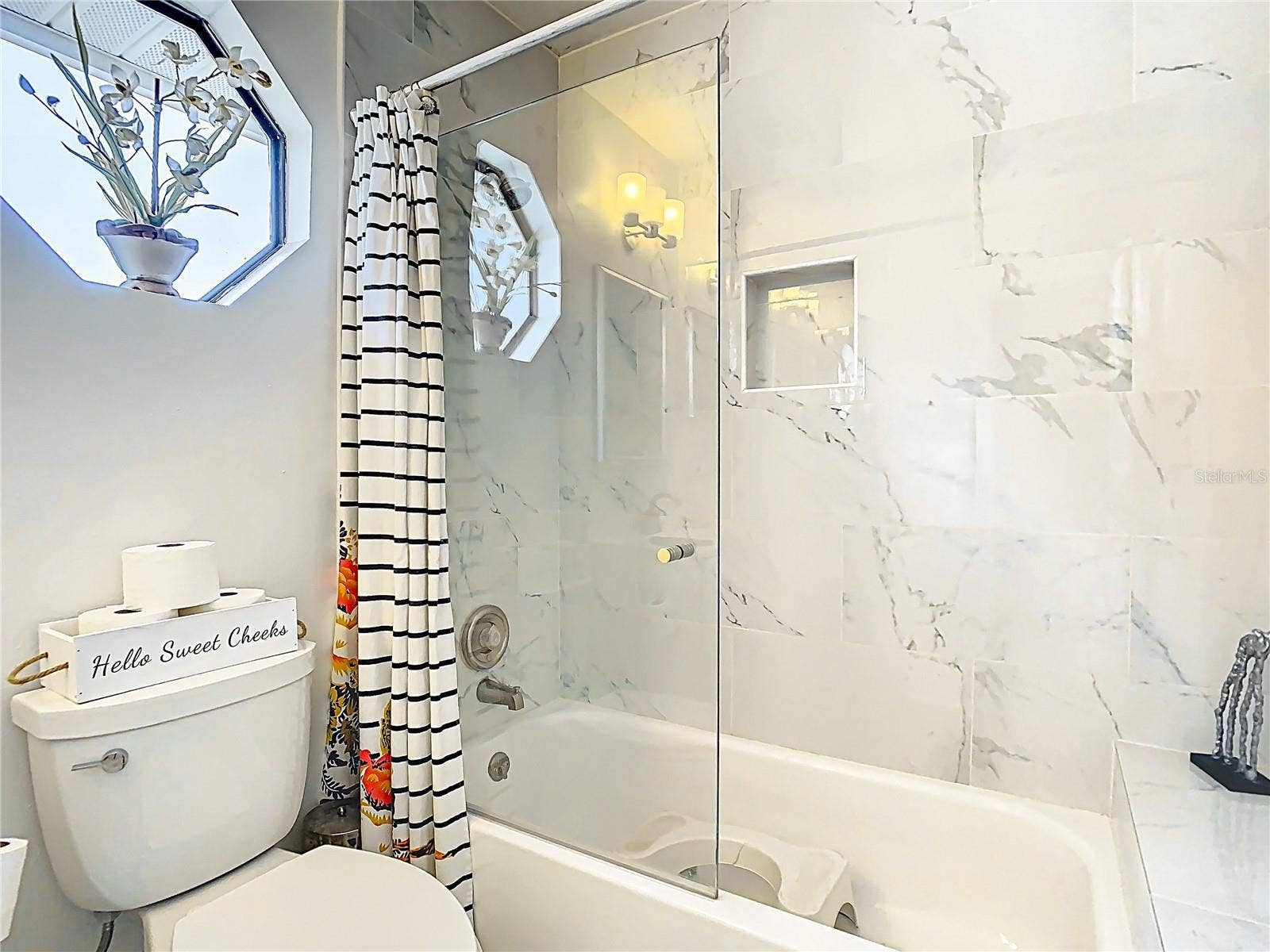 5852 MEDINAH WAY, Orlando, FL 32819 Bathroom 3- 2nd floor