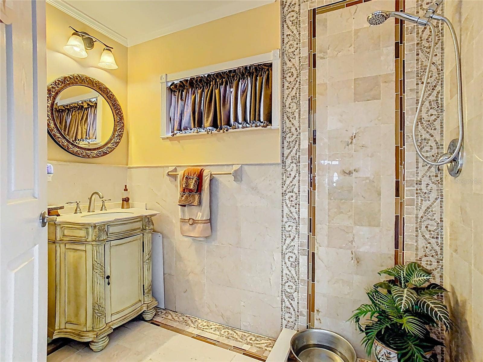 5852 MEDINAH WAY, Orlando, FL 32819 Bathroom 1