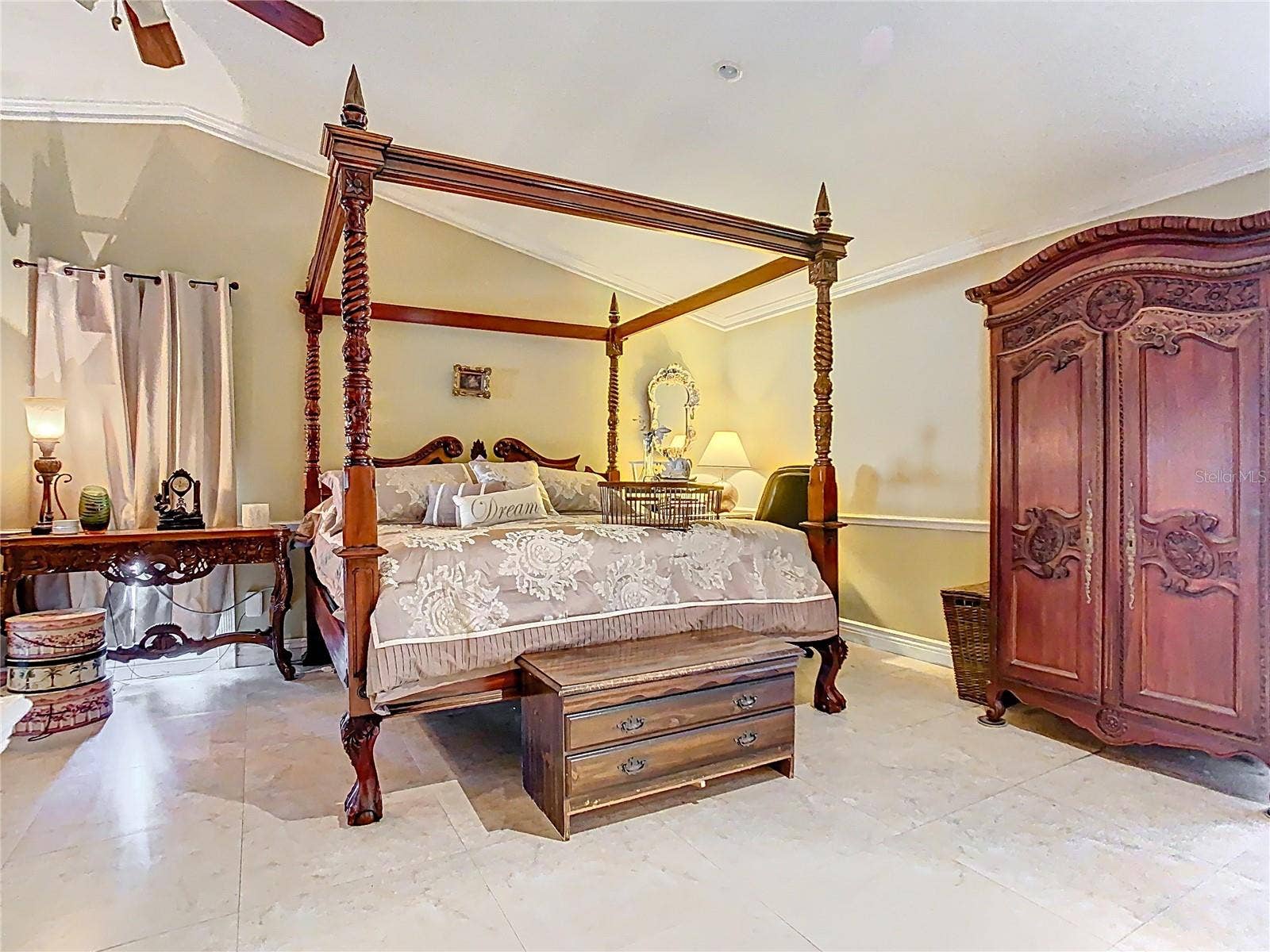 5852 MEDINAH WAY, Orlando, FL 32819 Primary Bedroom with 1 walk-in closet