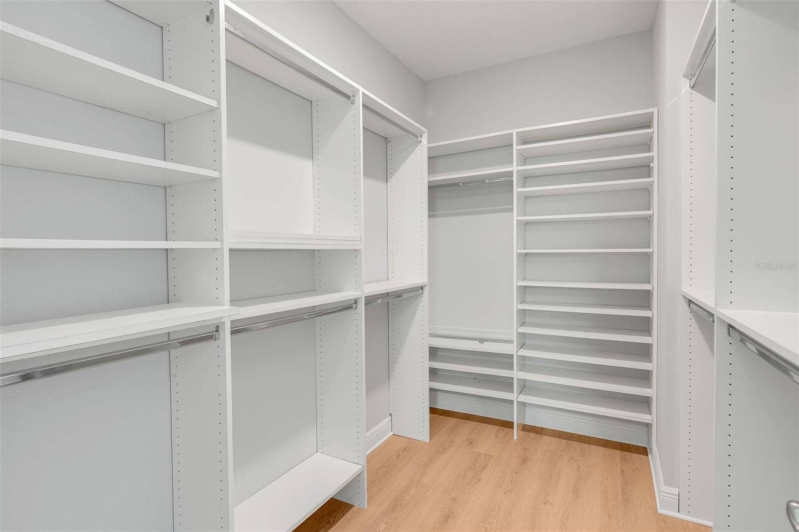 7920 CHILTON DRIVE, Orlando, FL 32836 master suite closet