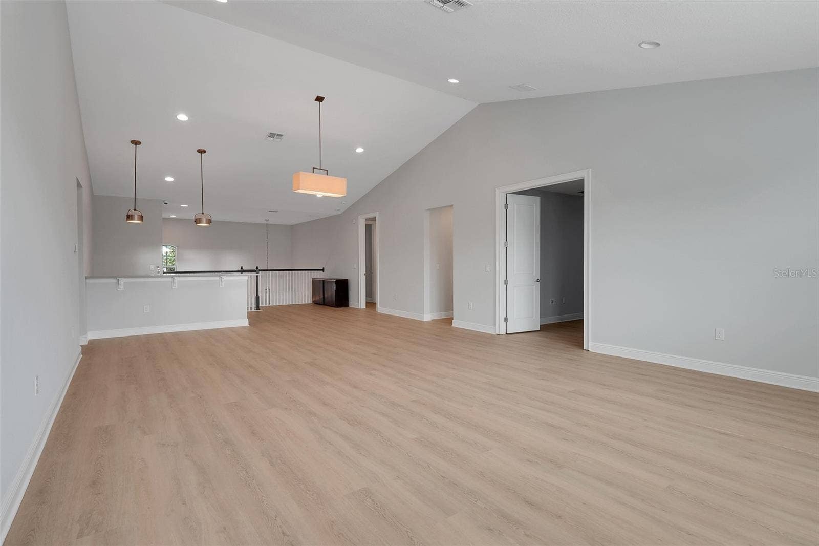 7920 CHILTON DRIVE, Orlando, FL 32836 upstairs loft/bar