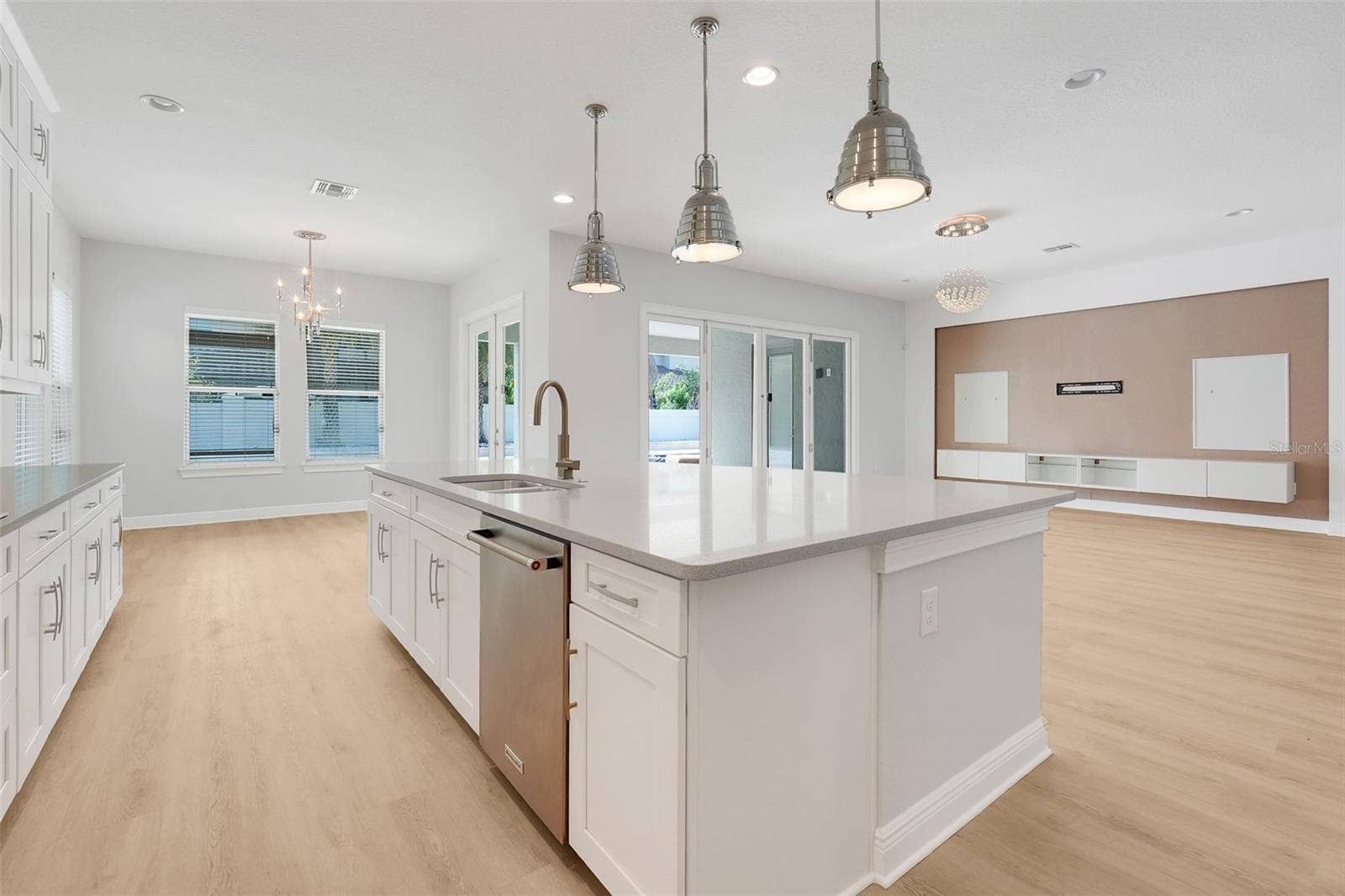 7920 CHILTON DRIVE, Orlando, FL 32836 7920 CHILTON DRIVE, Orlando, FL 32836
