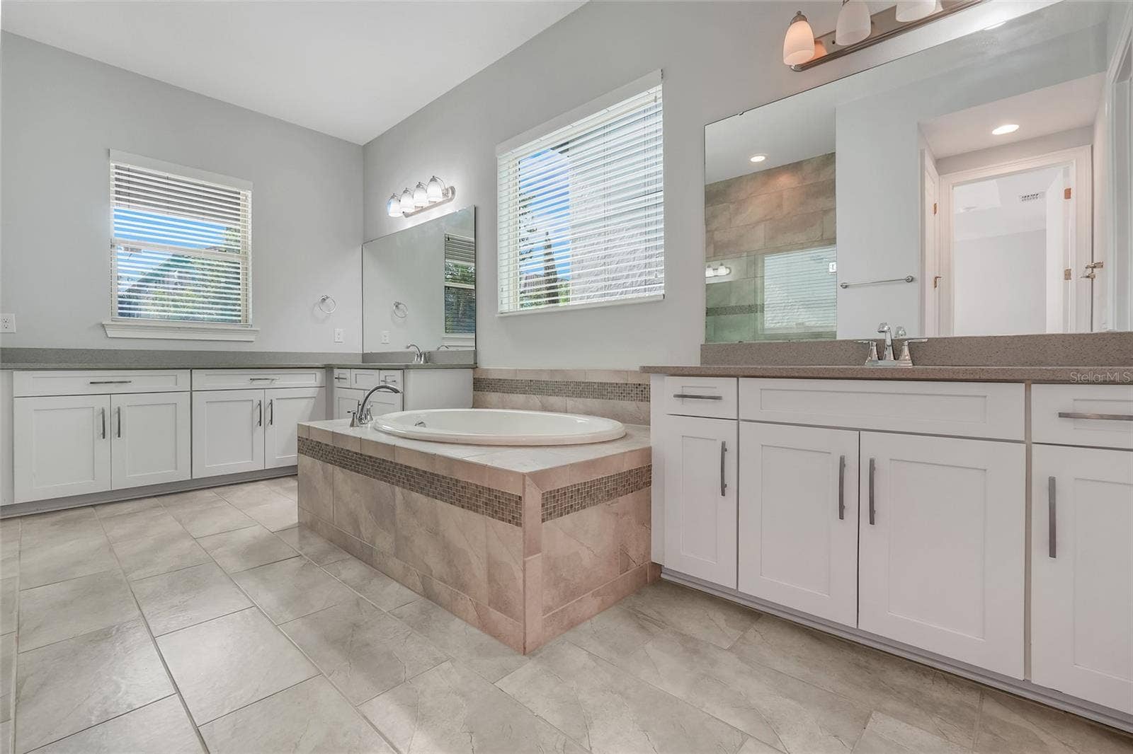 7920 CHILTON DRIVE, Orlando, FL 32836 master bath