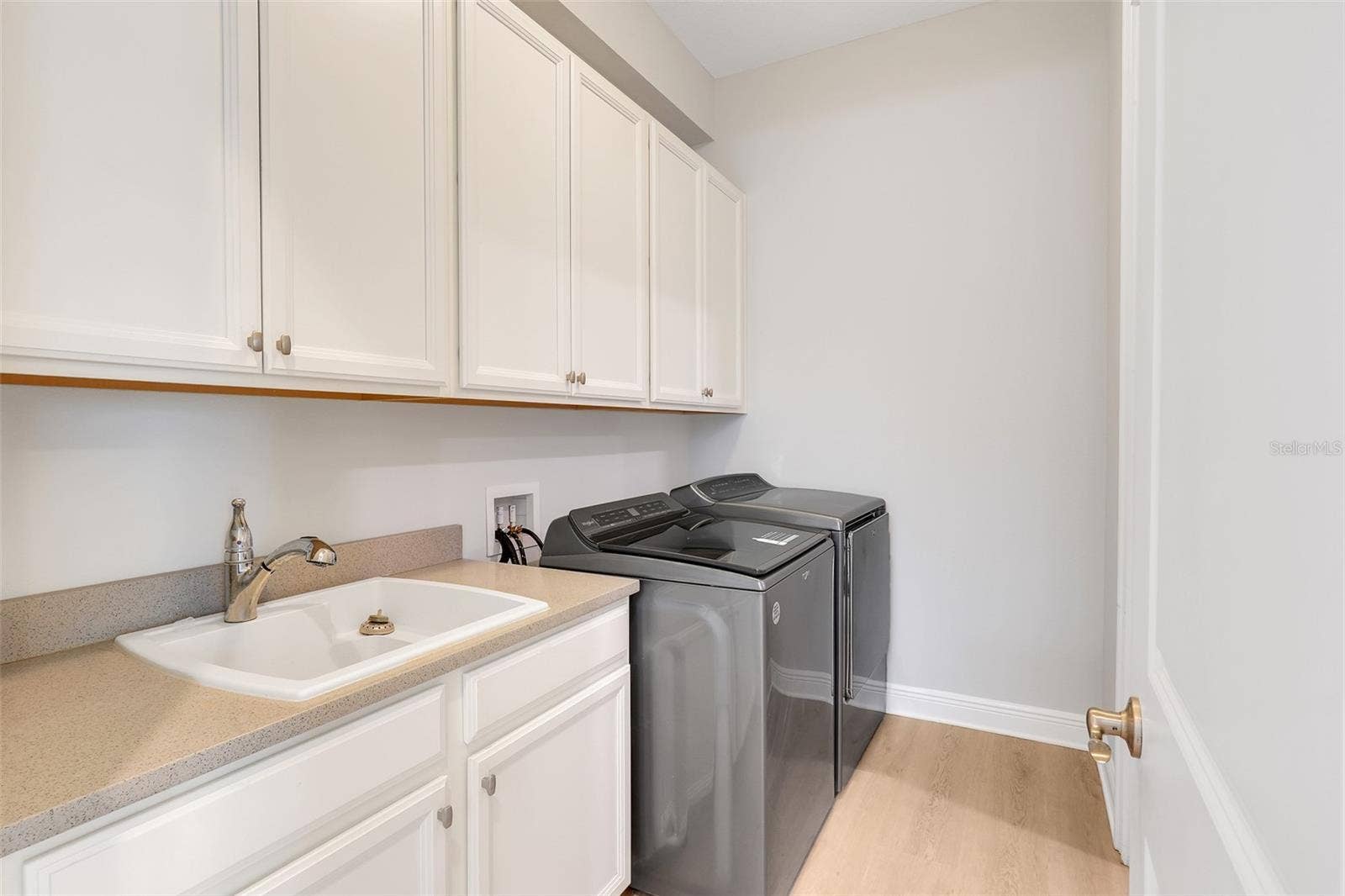 7920 CHILTON DRIVE, Orlando, FL 32836 laundry room #1