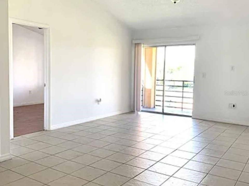 5220 VIA HACIENDA, #212, Orlando, FL 32839 5220 VIA HACIENDA, #212, Orlando, FL 32839