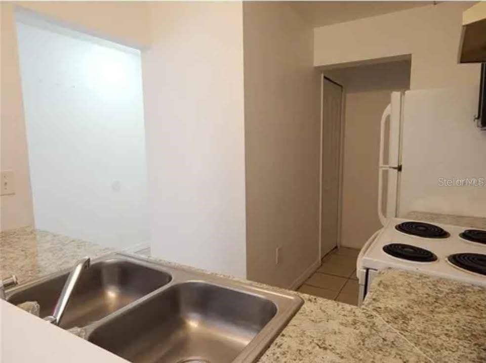 5220 VIA HACIENDA, #212, Orlando, FL 32839 5220 VIA HACIENDA, #212, Orlando, FL 32839